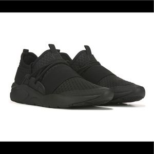 *Like New* Women’s Zuma Studio Sneaker